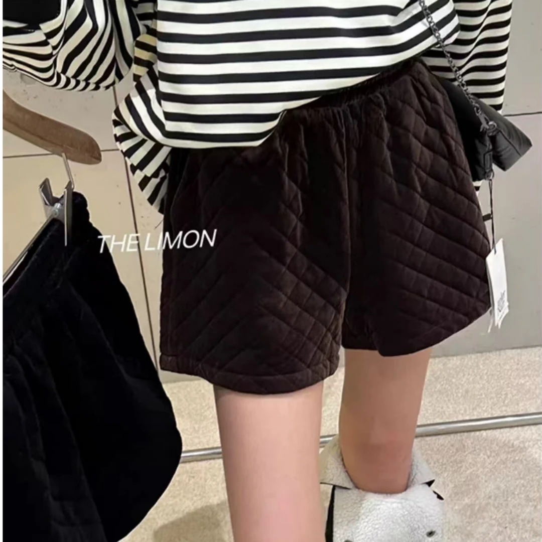 EAQF1716#小香风秋冬时髦百搭松紧腰黑色菱形格短裤阔腿裤女装