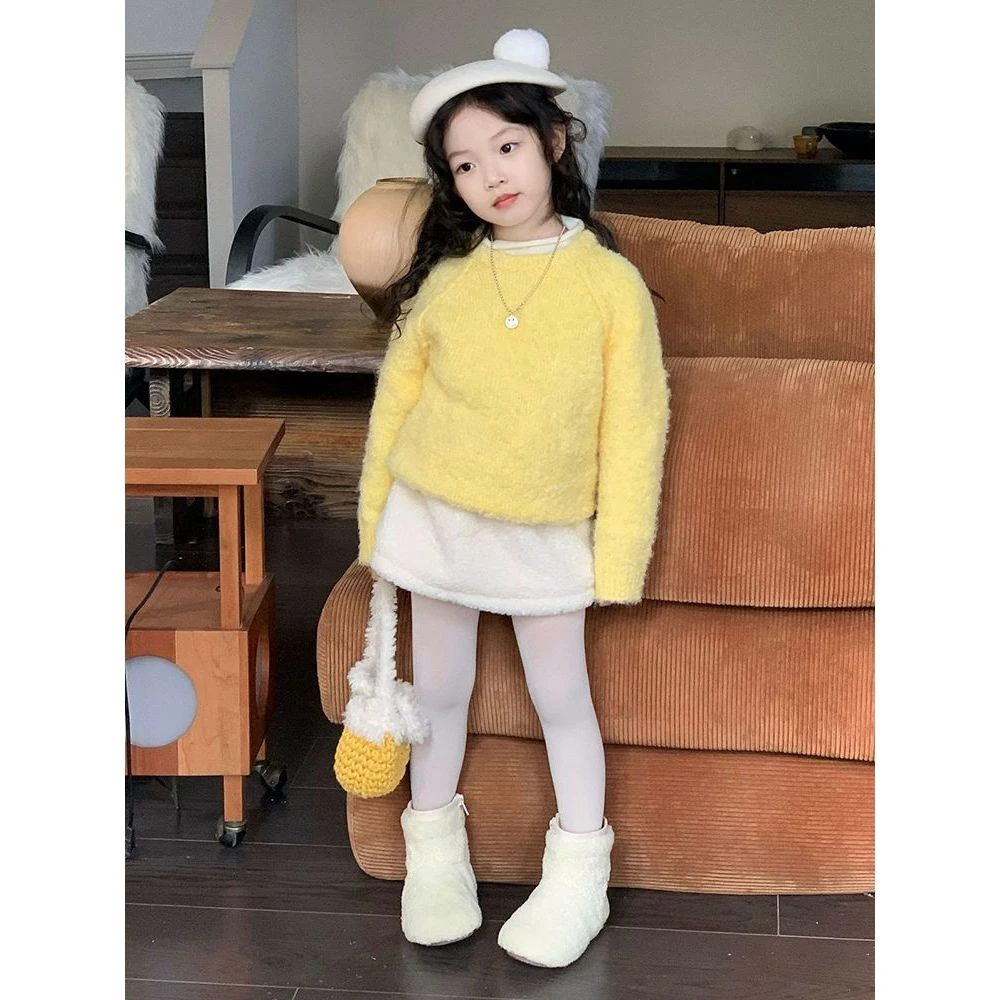 韩版女童针织毛衣2024秋冬新款奶黄色羊羔绒女宝宝白色毛绒半裙子