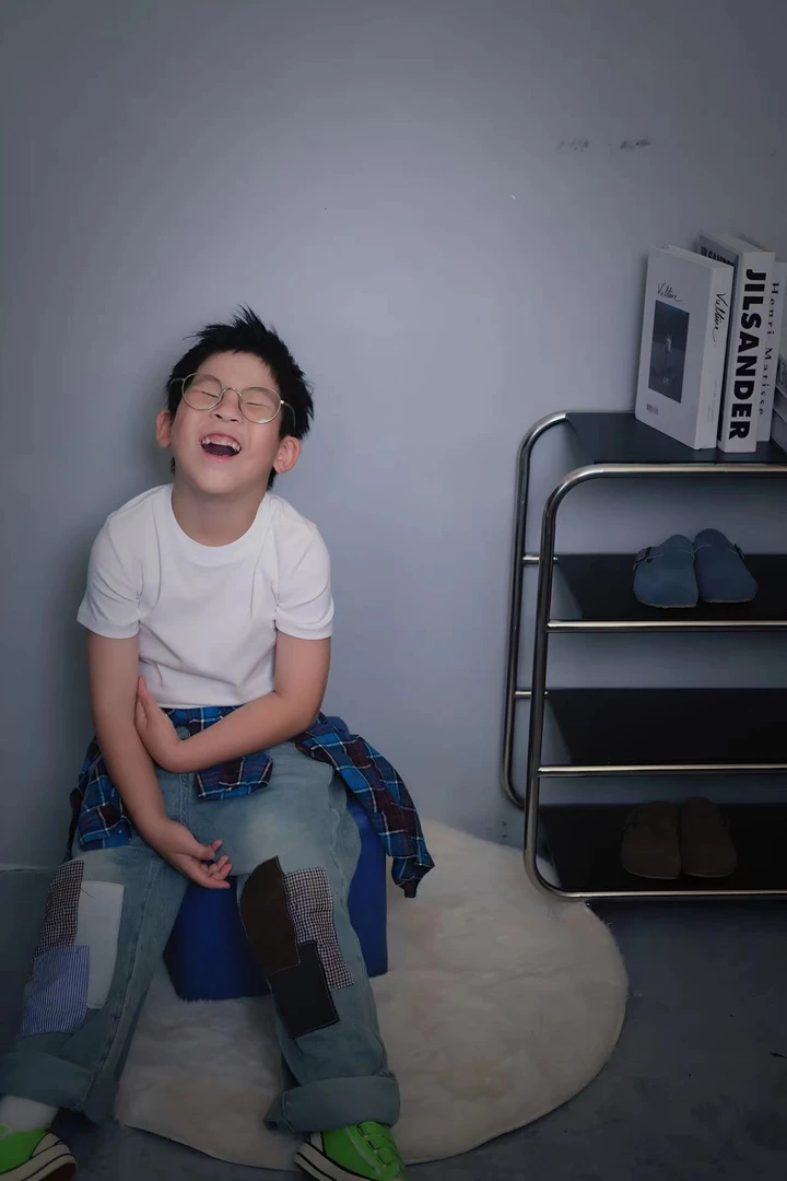 「LIUYI」儿童宽松直筒贴布补丁牛仔裤  2048