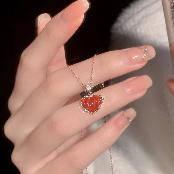 铜合金项链 小红心爱心项链女时尚小众设计ins简约高级感生日礼物