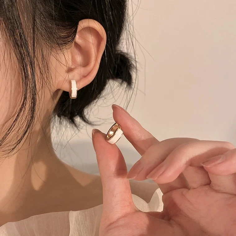 铜合金耳饰 日韩简约ins风耳扣小众设计高级感睡觉免摘养耳洞耳饰