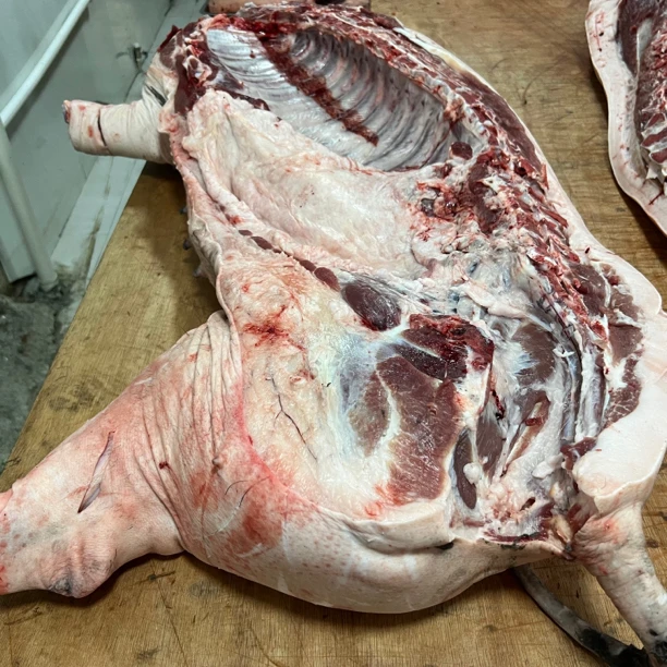 后腿肉纯粮散养纯笨猪真空速冻发货冷冻猪肉