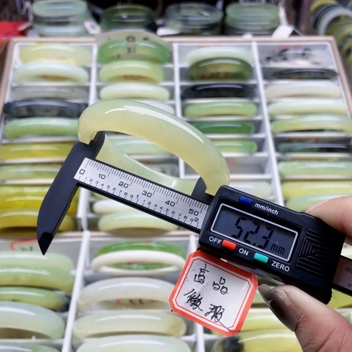 蛇纹石玉手镯未镶嵌27