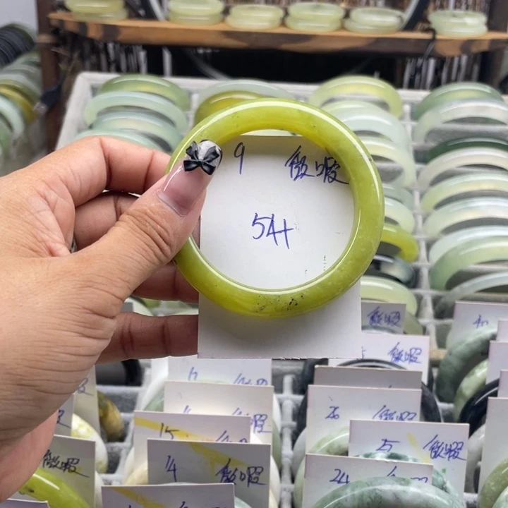 蛇纹石玉手镯未镶嵌9