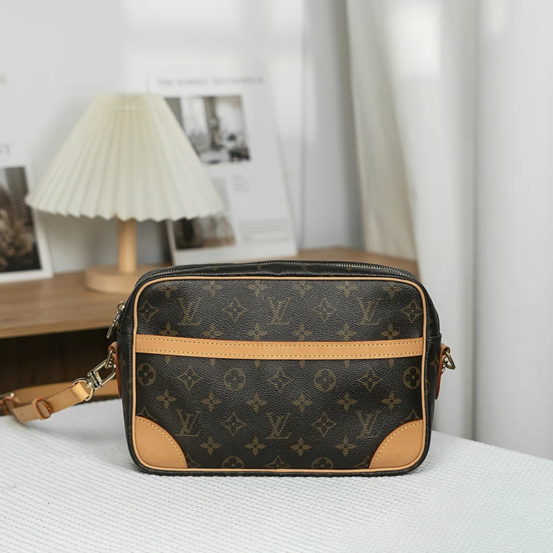95新 LouisVuitton/路易威登 相机包手拿26底长/以实际成色为准