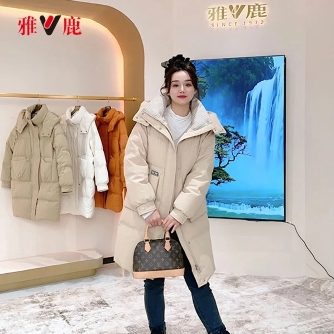 雅鹿品牌2023年新款中长款羽绒服女冬季时尚休闲舒适加厚连帽外套