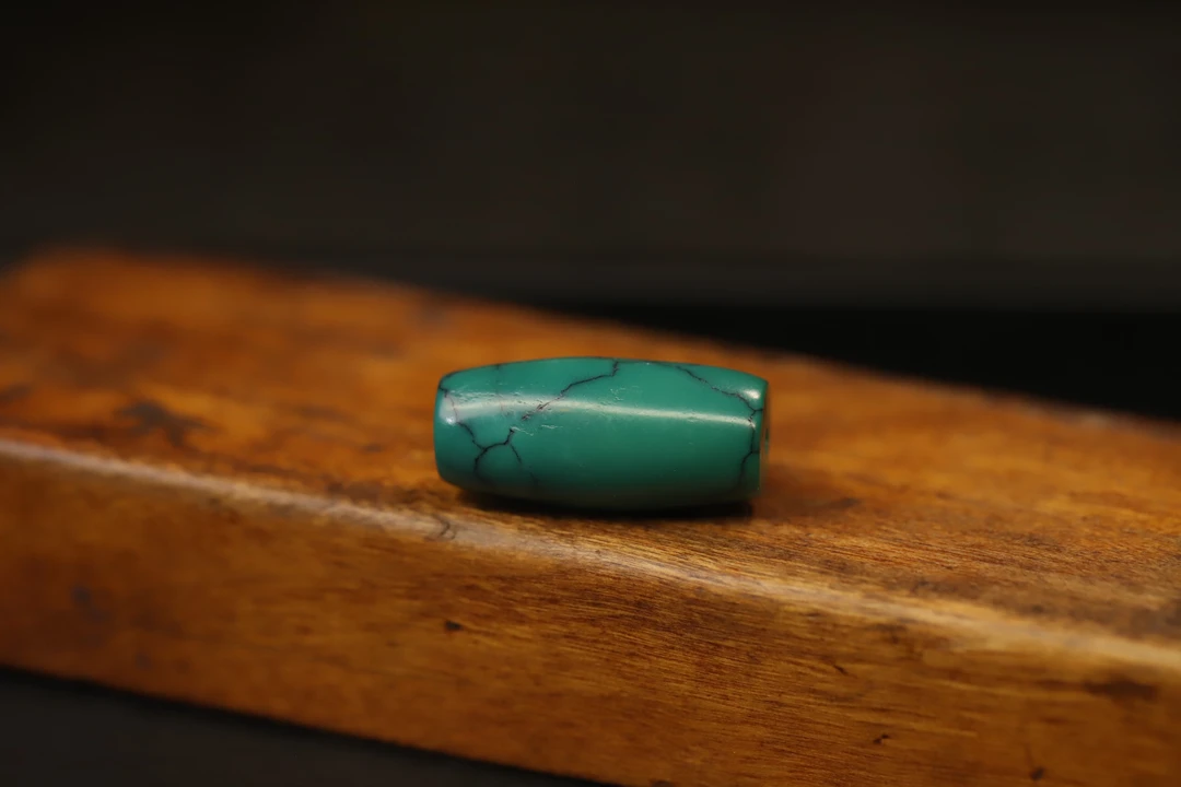 精致时尚原矿绿松吊坠挂件