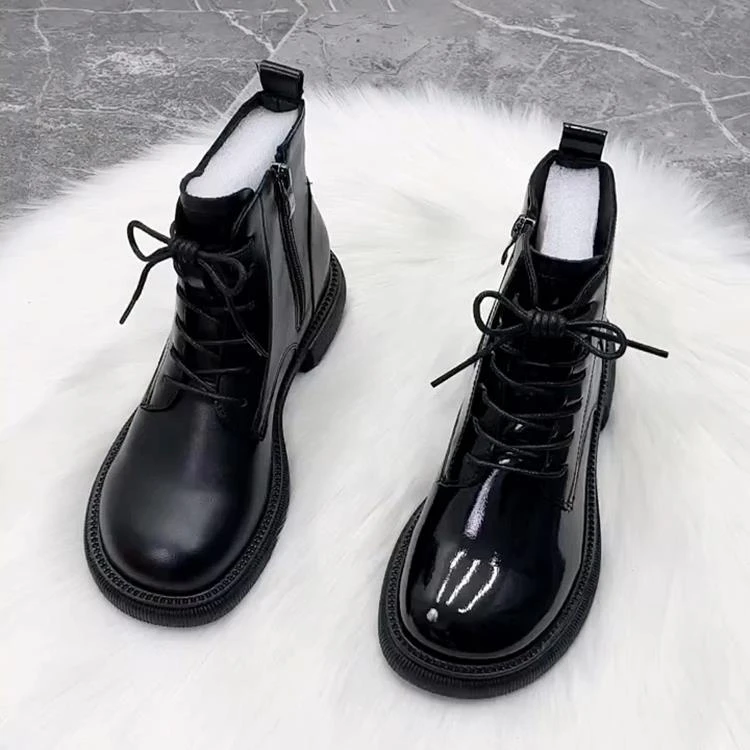 FAVMARTHA马丁靴女平底2025新款漆皮芒果头时尚短靴冬加绒棉