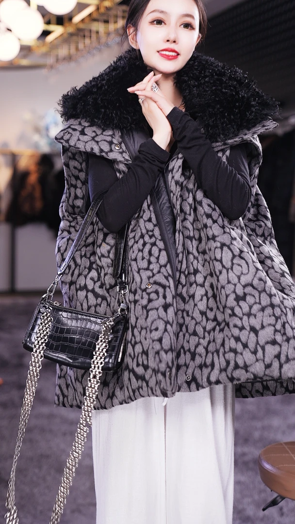 YJ【邢邢推荐】羽绒服鹅绒女马甲外套55247时尚冬季轻奢气质