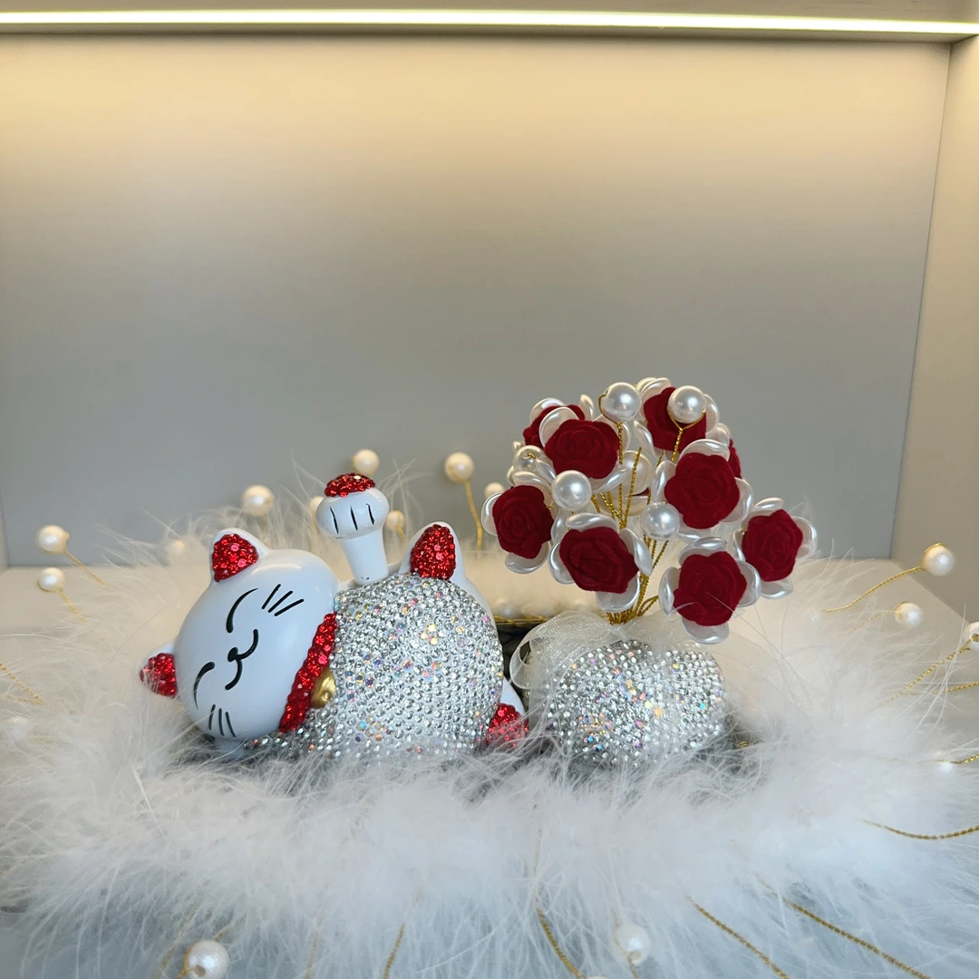 【招米猫】新款树脂镶钻招米猫可爱风汽车内装饰用品超闪汽车摆件