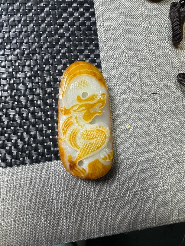 和田玉龙大挂件小手把