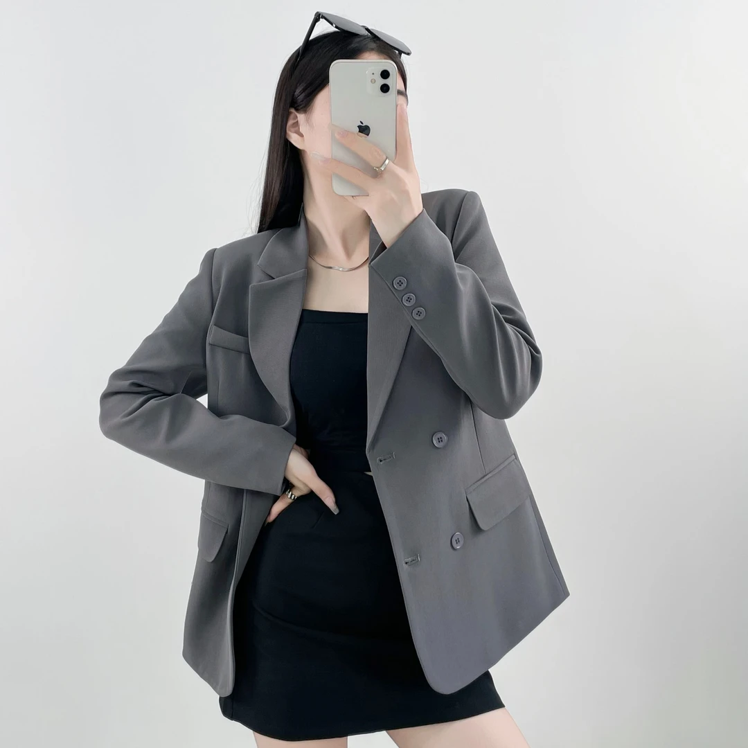 高级感灰色小西装2024新款设计感休闲百搭显瘦气质后背开叉小西服
