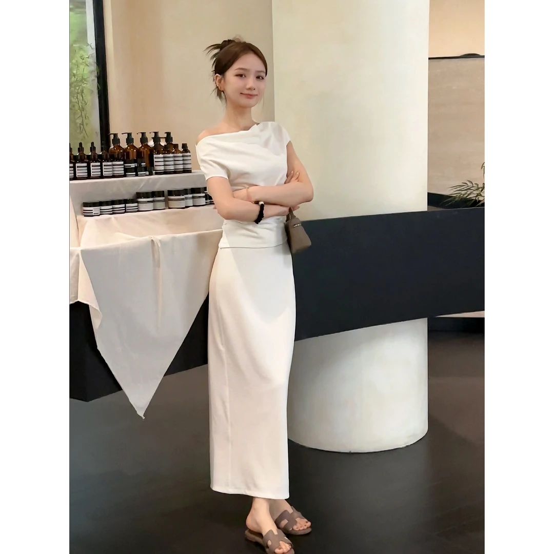 Madofit麻豆/1501 白月光 时髦精必备三宅褶百褶上衣/半裙套装