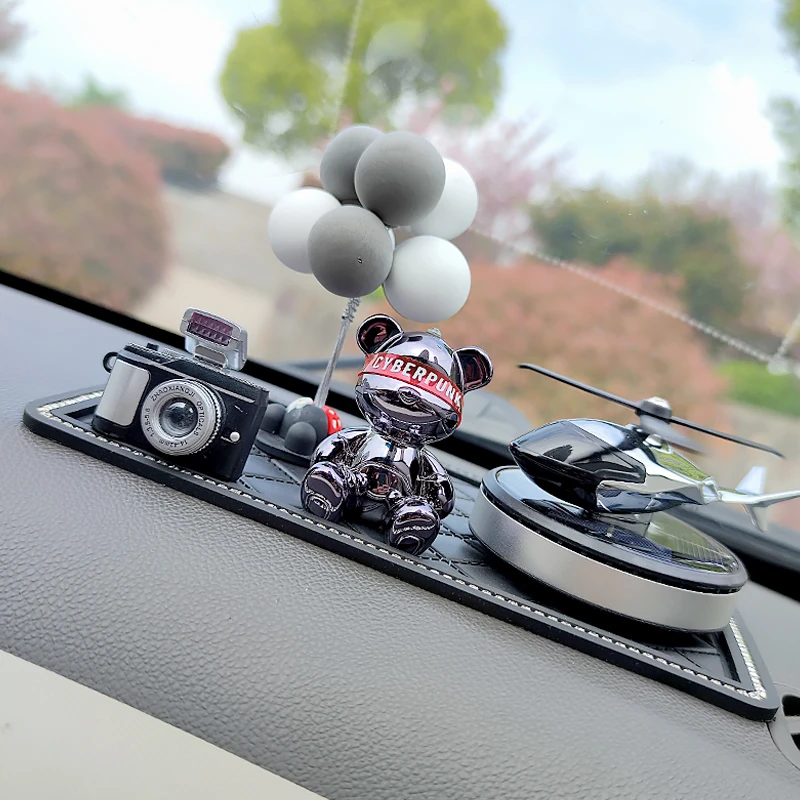 可爱电镀小熊车载香水汽车香薰车内除异味持久香氛升级飞机摆件