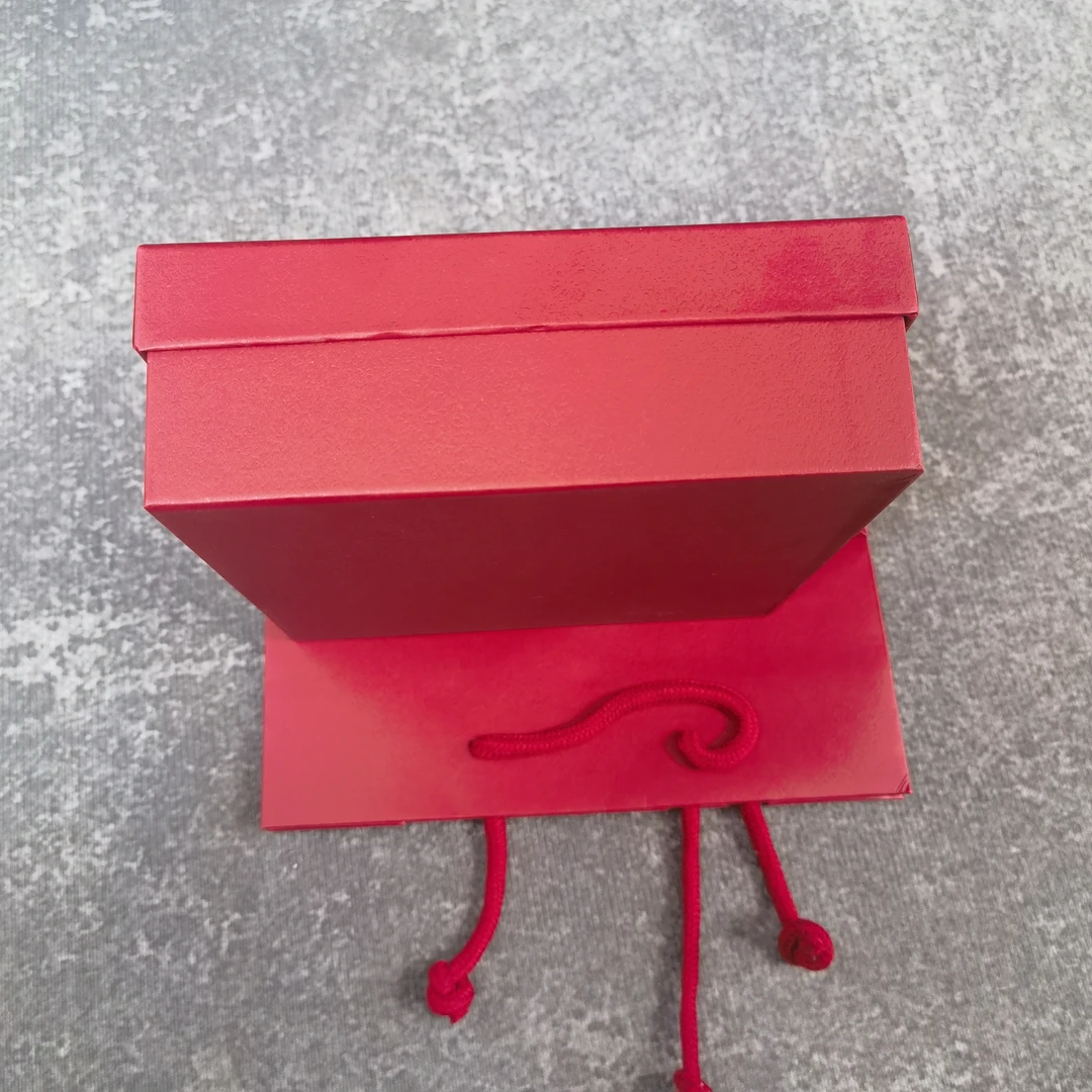 万-菲拉-时尚桌面收纳盒简约