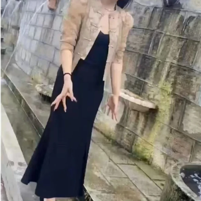 2024秋季新款时尚百搭款式女装气质小众减龄外套吊带裙套装