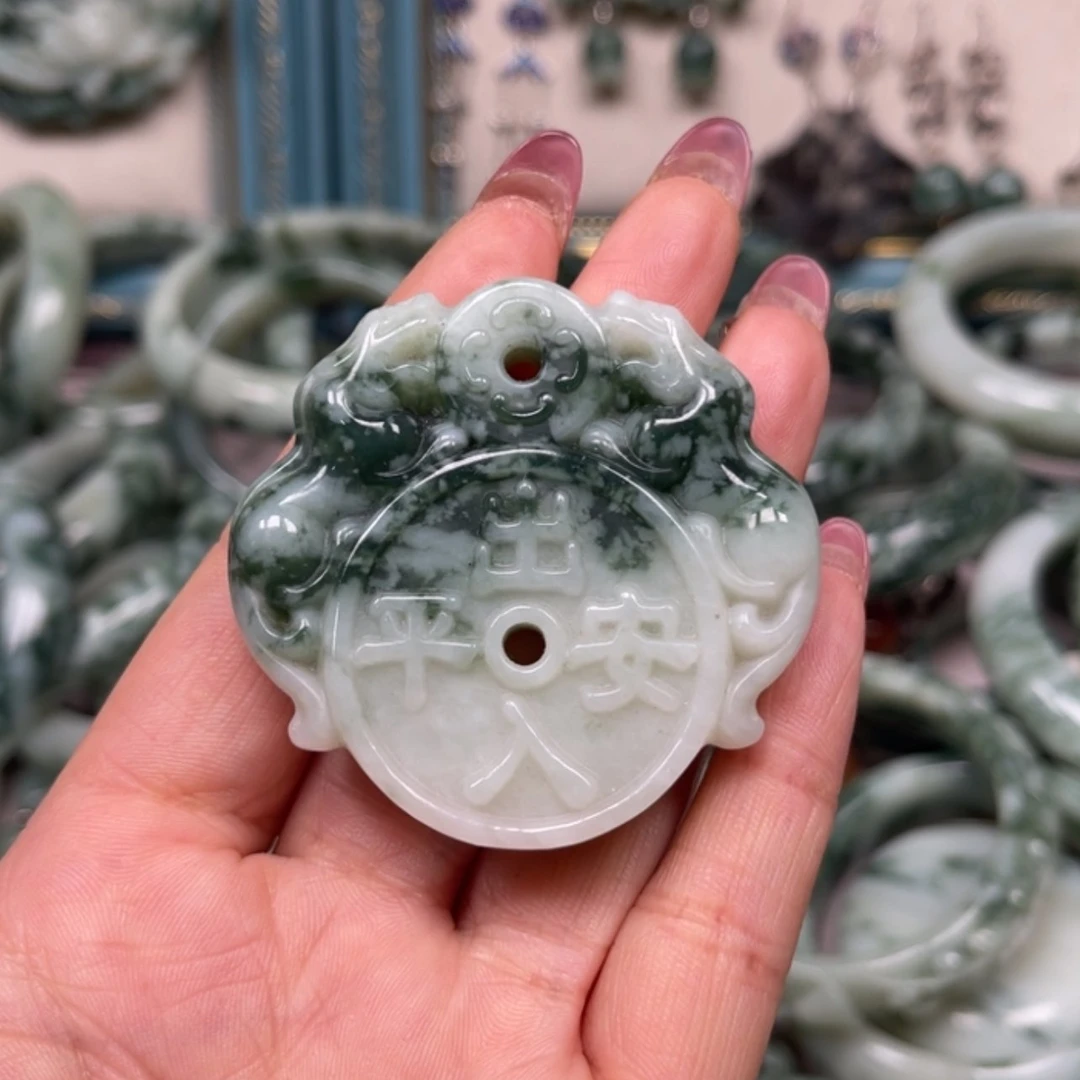【闪购商品】透闪石-蛇纹石玉颈饰未镶嵌?**?