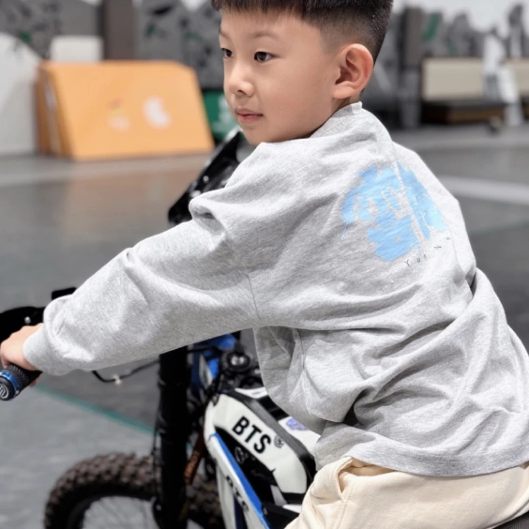 云南BTS Kids雲南长袖T恤