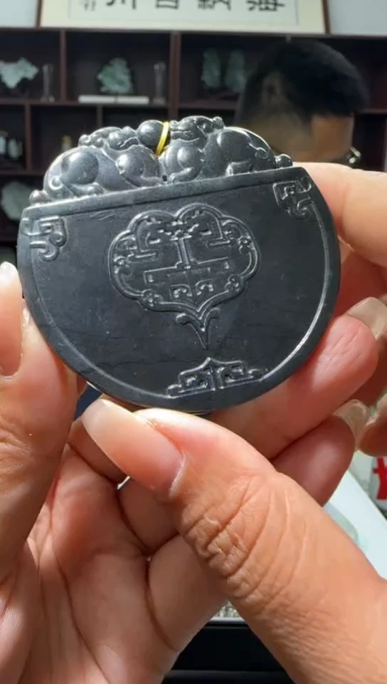 【闪购商品】翡翠颈饰未镶嵌天然翡翠A货吊坠