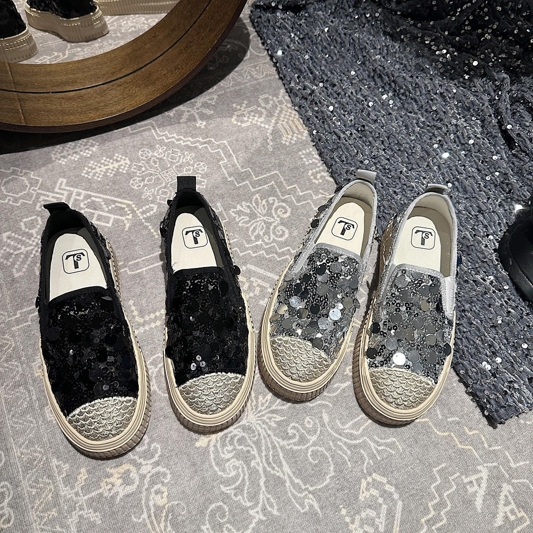 TS/TS2024新款时尚小香风百搭软底亮片渔夫鞋MTX47229