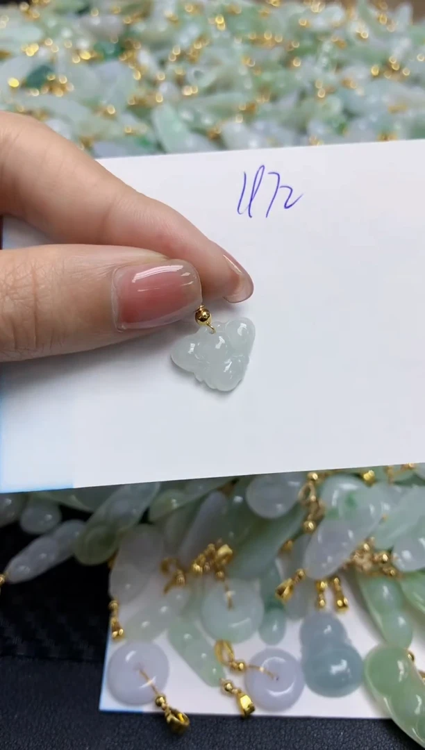 【闪购商品】翡翠挂件合金V天然缅甸翡翠A货