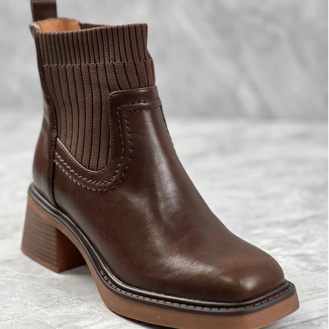 1818安格拉秋冬棕色时尚复古牛皮英伦风方头马丁靴