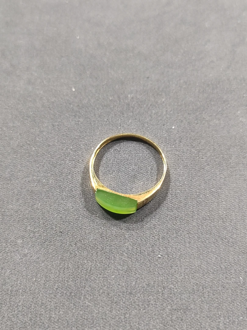 和田玉碧玉乌兰海苹果绿18K金镶嵌马鞍戒指气质绿色时尚精致轻奢