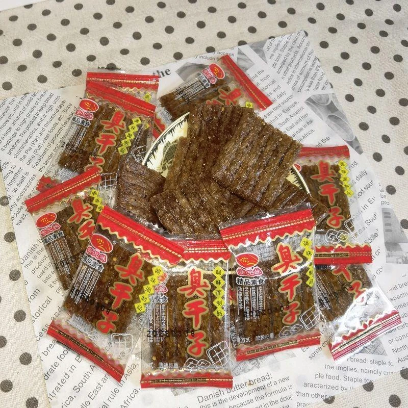 臭干子辣条辣片8090后童年怀旧零食小时候小包装麻辣面筋校园小吃