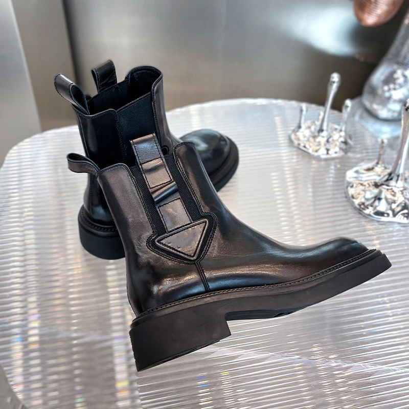 【现货】2024秋冬新款真皮加绒短靴子英伦风时装靴平底女鞋P996-1