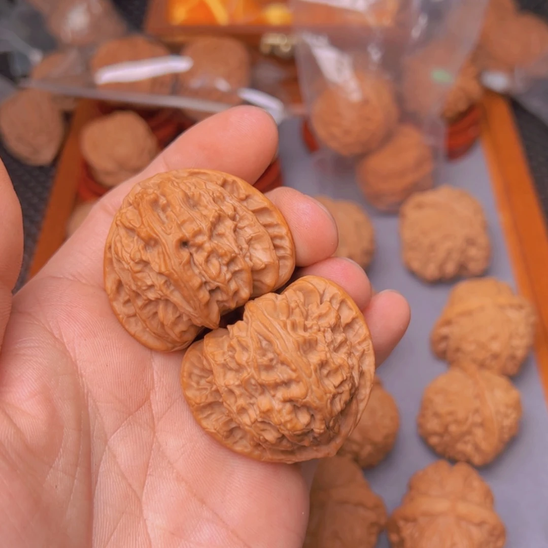 【闪购商品】文玩核桃吊坠肖三角白