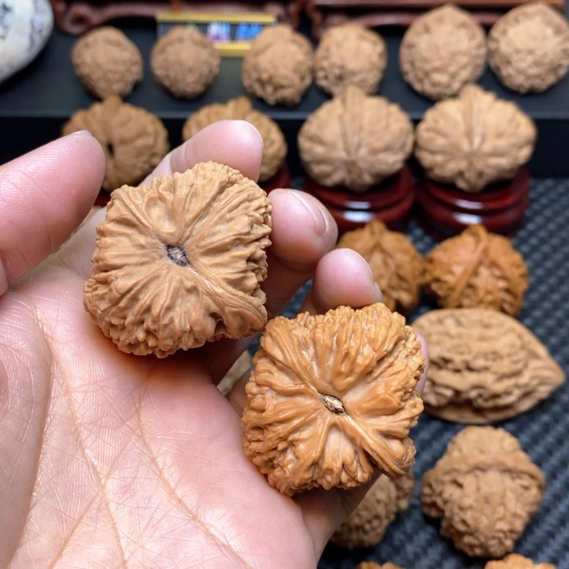 【闪购商品】文玩核桃吊坠又****天