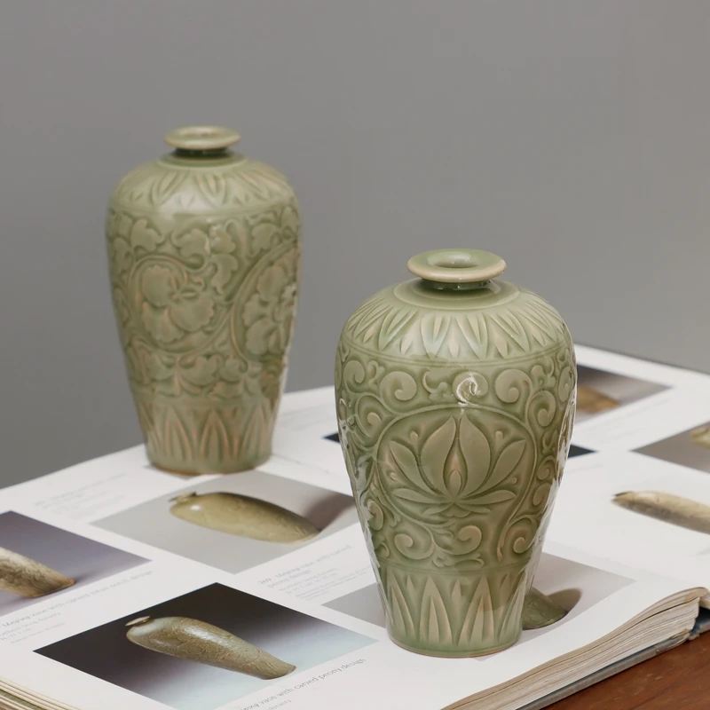 微瑕耀州窑仿古宋代橄榄青釉梅瓶全手工中式收藏小号茶道摆件花瓶