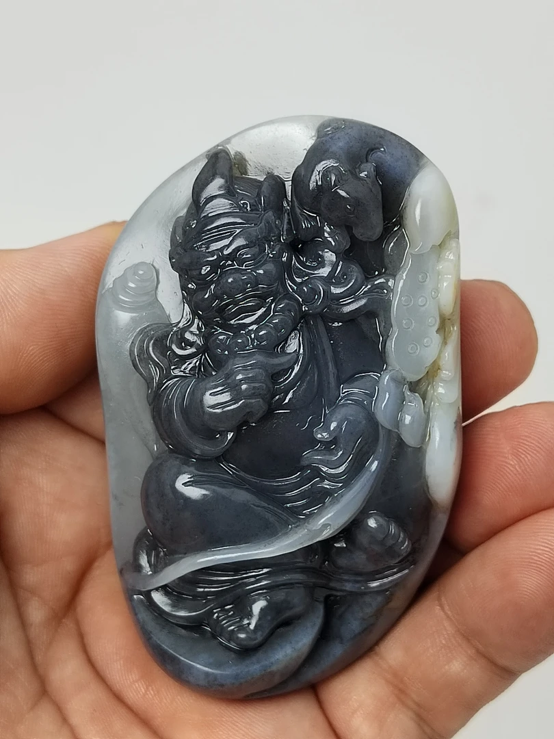 和田玉青花籽料黄财神把件