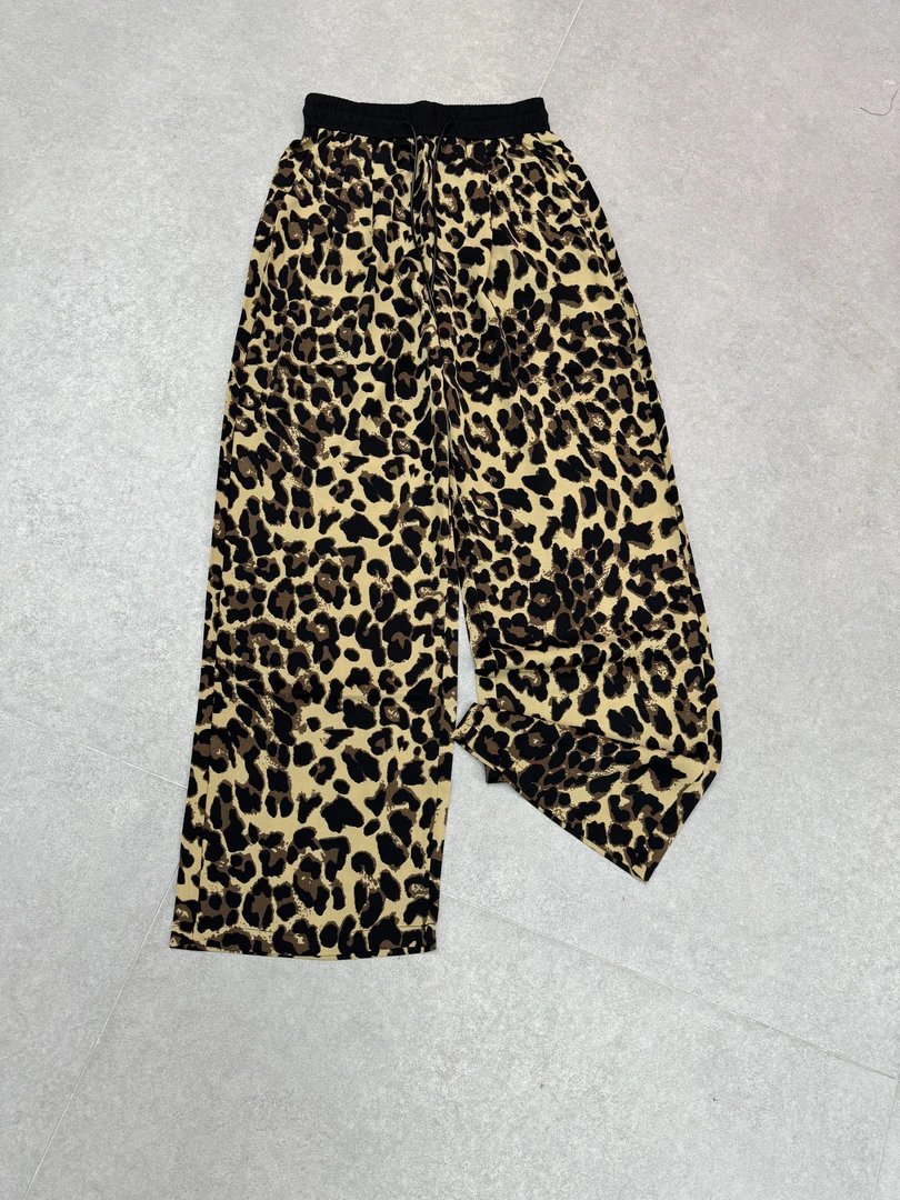 《嘉怡推荐》时尚垂感豹纹空调裤