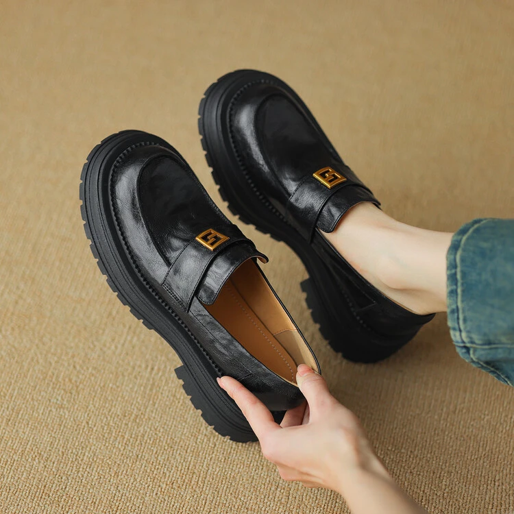 新款圆头真皮粗跟单鞋女春秋一脚蹬英伦风小皮鞋厚底黑色乐福鞋女