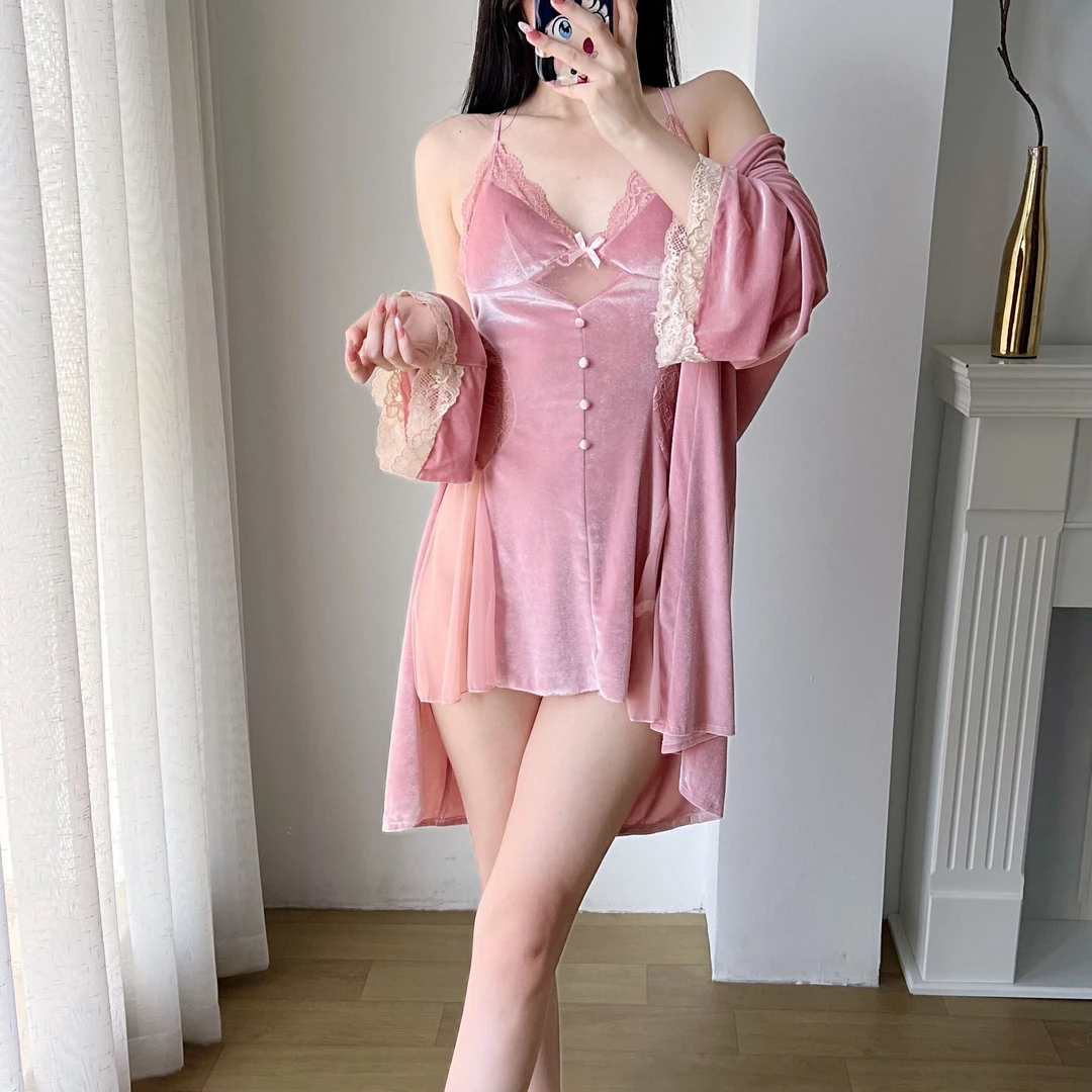 睡裙女性感春秋2023秋季新款高级感金丝绒纯欲吊带睡衣家居服睡袍