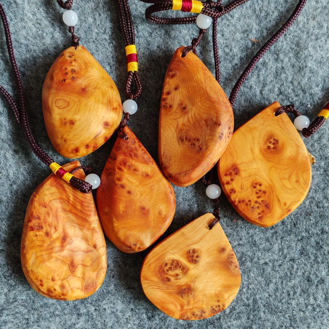 太行崖柏满瘤疤凉山料手把件随型瘤疤手把件核桃创意礼品文玩挂件