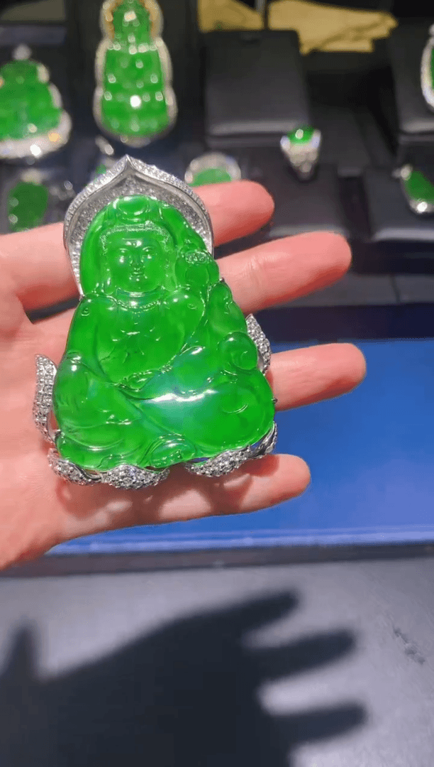 【闪购商品】翡翠颈饰未镶嵌a30天然A货翡翠观音气质雕刻