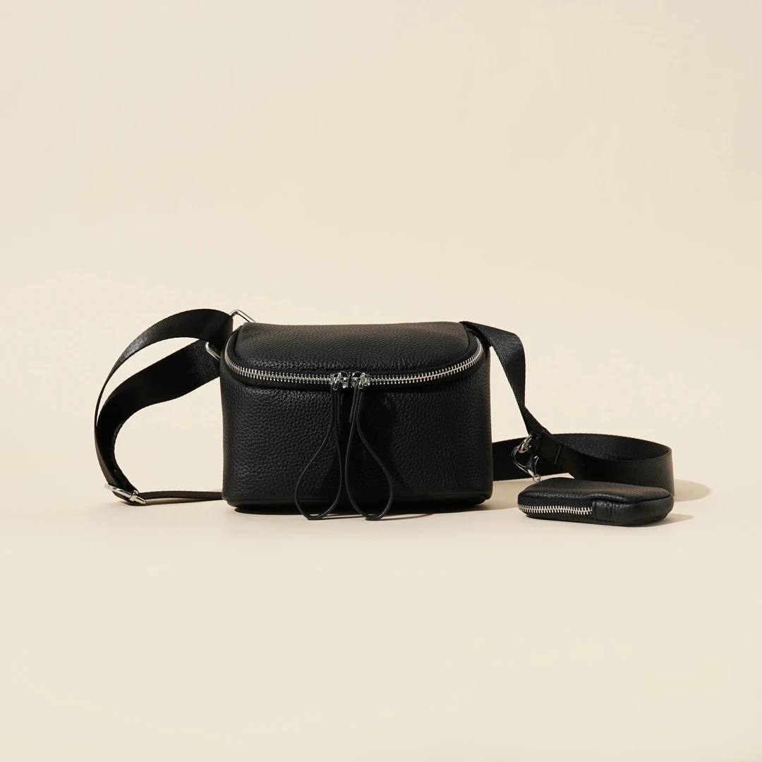 岩牛2024早秋新款简约时尚高级感休闲斜挎胸包YN3386