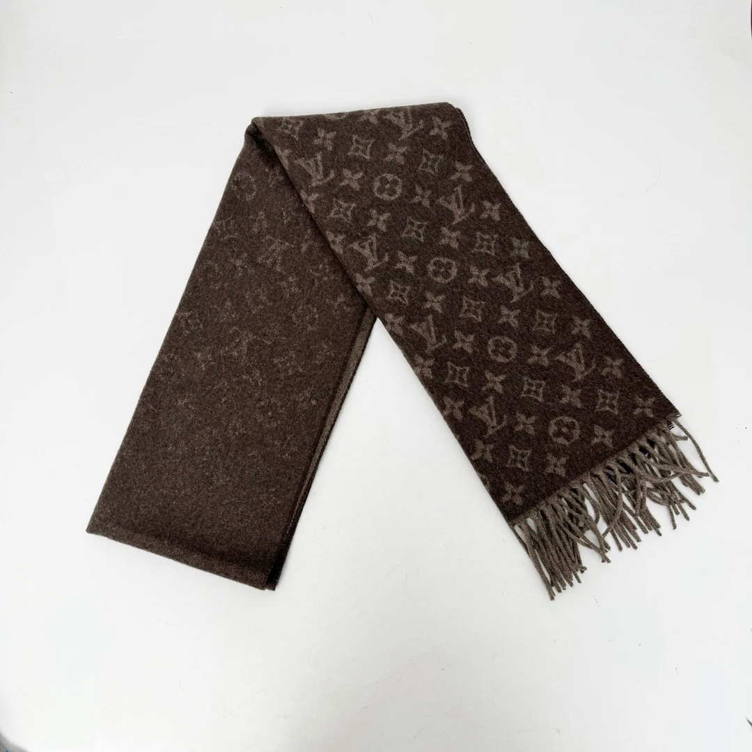 均码/LV/路易威登 满印渐变围巾/98新/jm08461