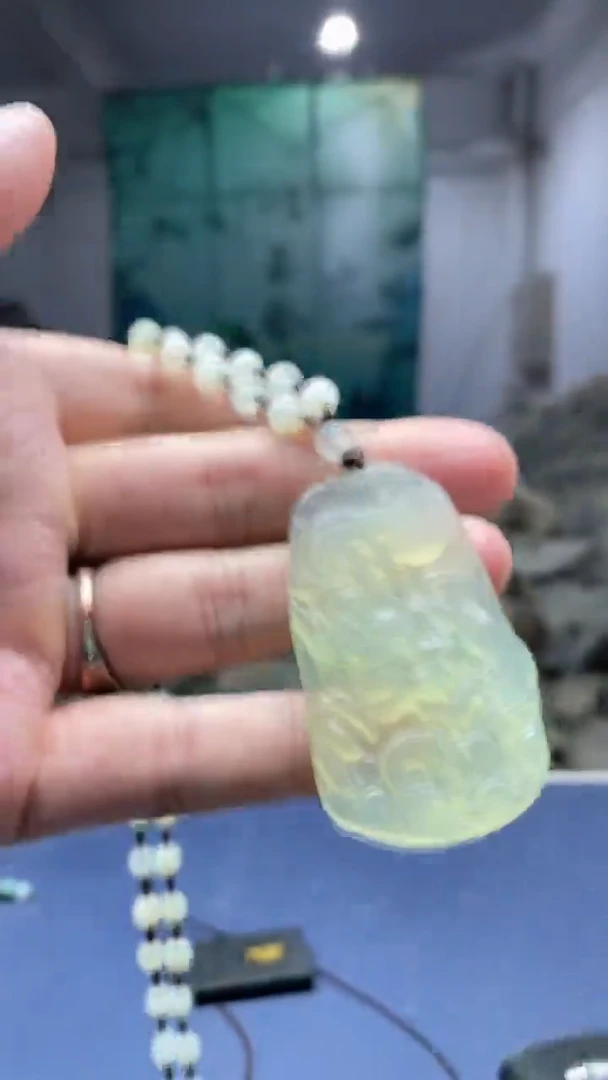 【闪购商品】蛇纹石玉颈饰未镶嵌吊坠1