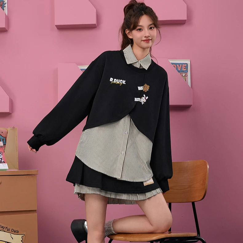 B.Duck小黄鸭玩趣卡通秋季装设计感撞色拼接学院风假两件衬衫半裙