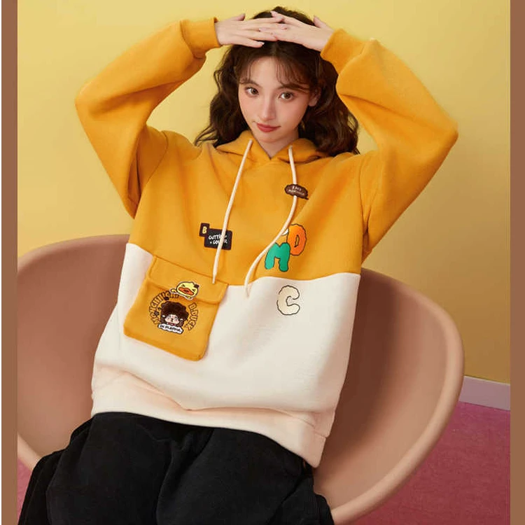 B.Duck X Monchhichi 系列萌趣趣联名2024冬季活力橙加绒情侣卫衣