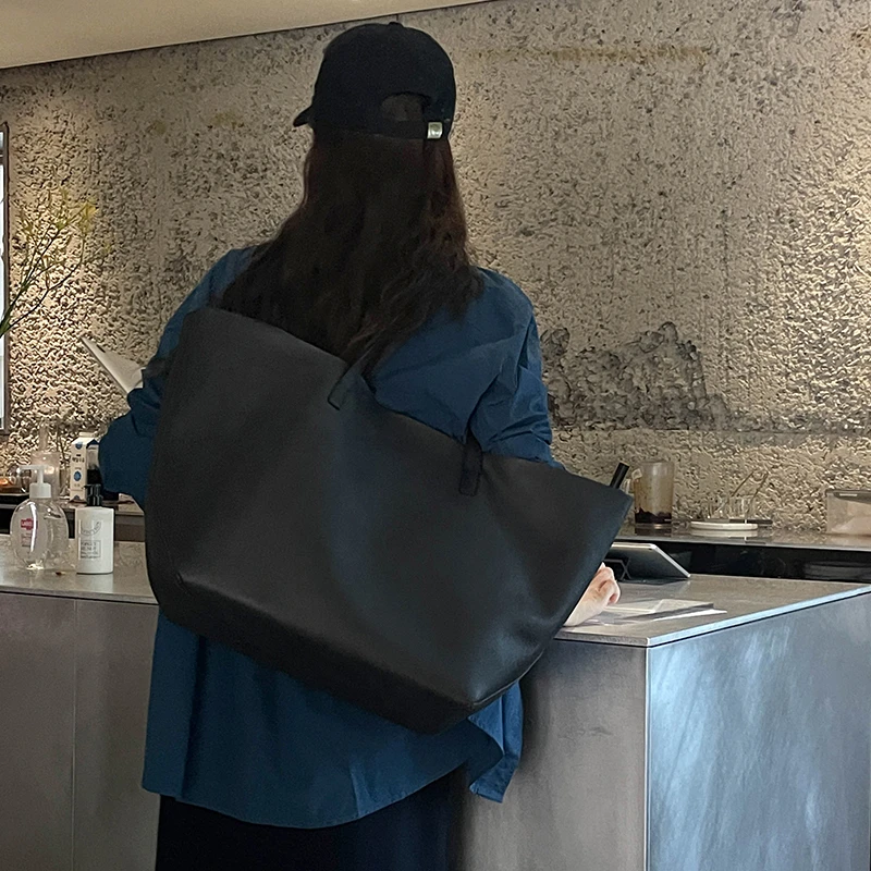 【包包】复古大容量通勤手提单肩包82856