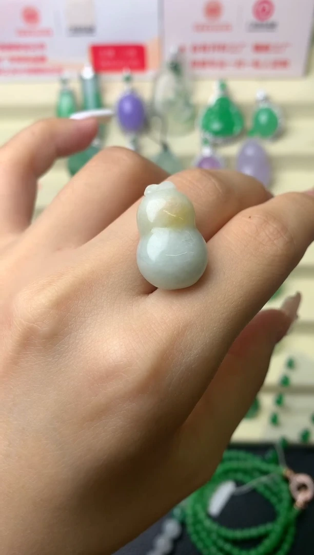 【闪购商品】翡翠颈饰未镶嵌吊坠