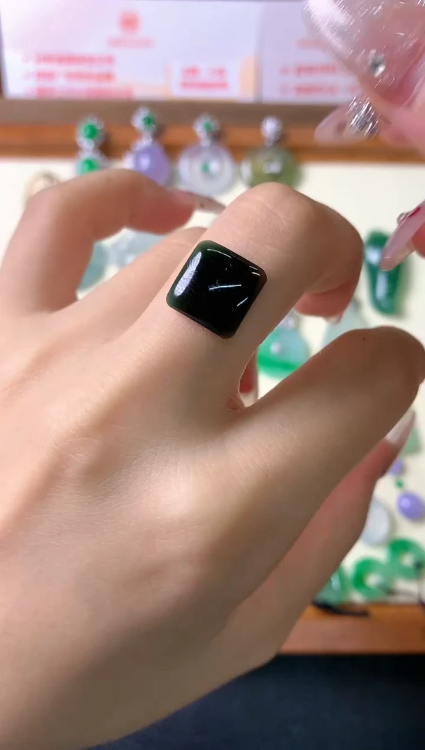 【闪购商品】定制翡翠未镶嵌裸石(镶嵌定制)