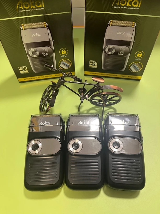 高端多功能大功率男士剃须刀网复式送老公便携节能省电剃须刀