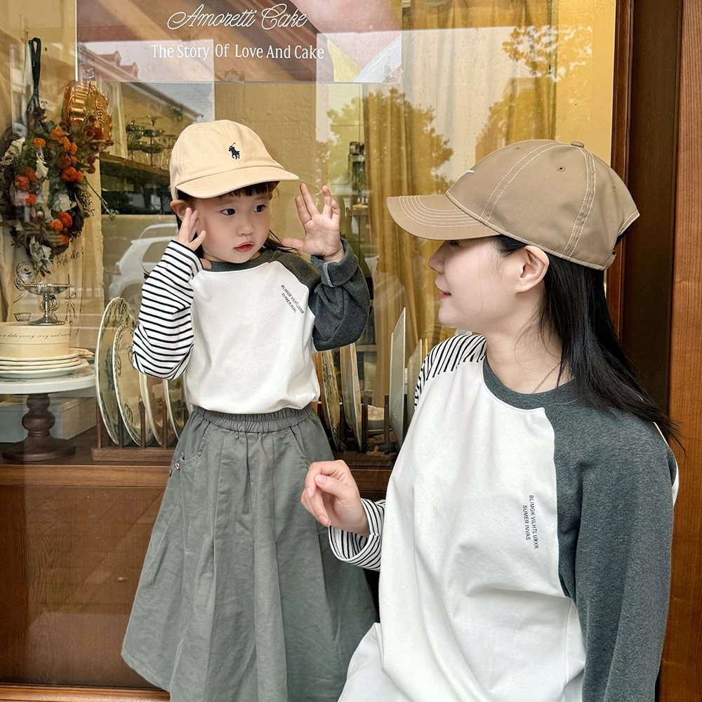 43085-1亲子装【不一样】春秋儿童条纹插肩袖T恤男女童短款上衣