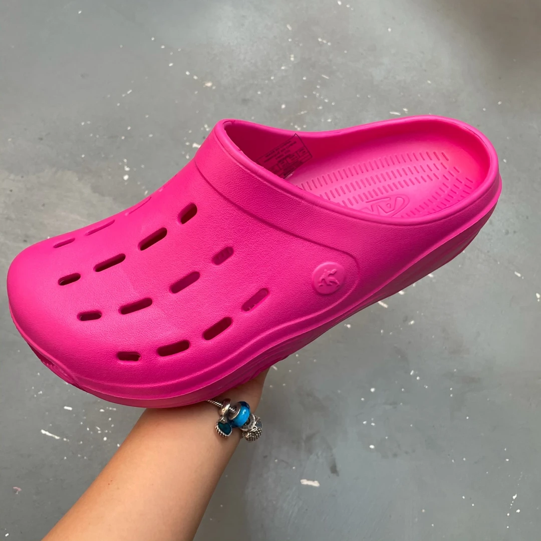 情侣轻便夏季沙滩鞋休闲洞洞鞋CF-0204