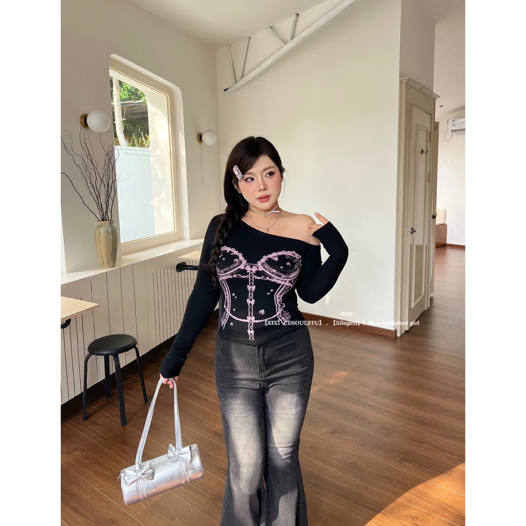 CD.soul【黑樱桃】大码设计感印花露肩显瘦长袖上衣斜肩秋季T恤女